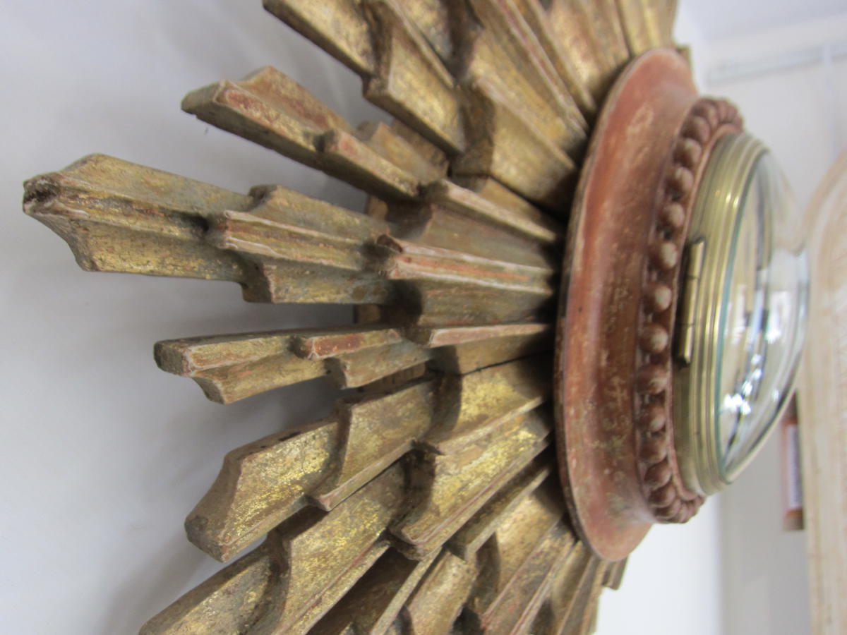 Sunburst clock