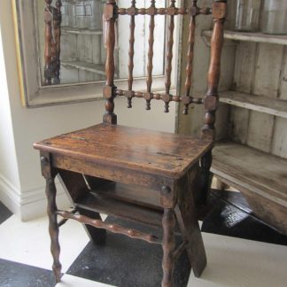 Metamorphic library chair