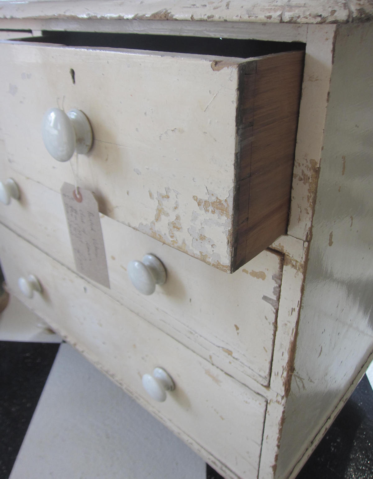 Cute chest of drawers