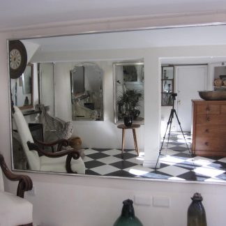Substantial dancehall mirror