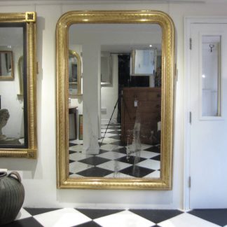 Lovely lustrous Louis Philippe