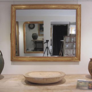 Sparkly gilt mirror