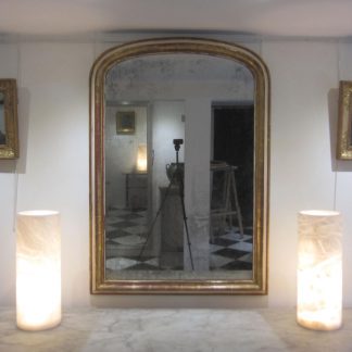 Giltwood archtop mirror