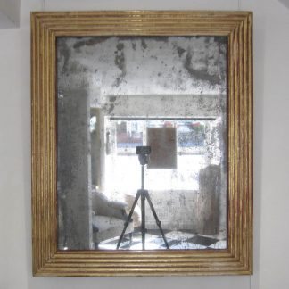 Superb reeded mirror