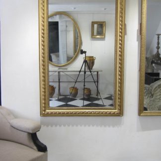Rope twist mirror
