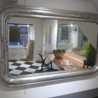 Silver rounded corner mirror