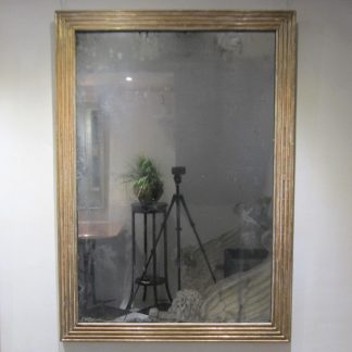 Fabulous reeded mirror
