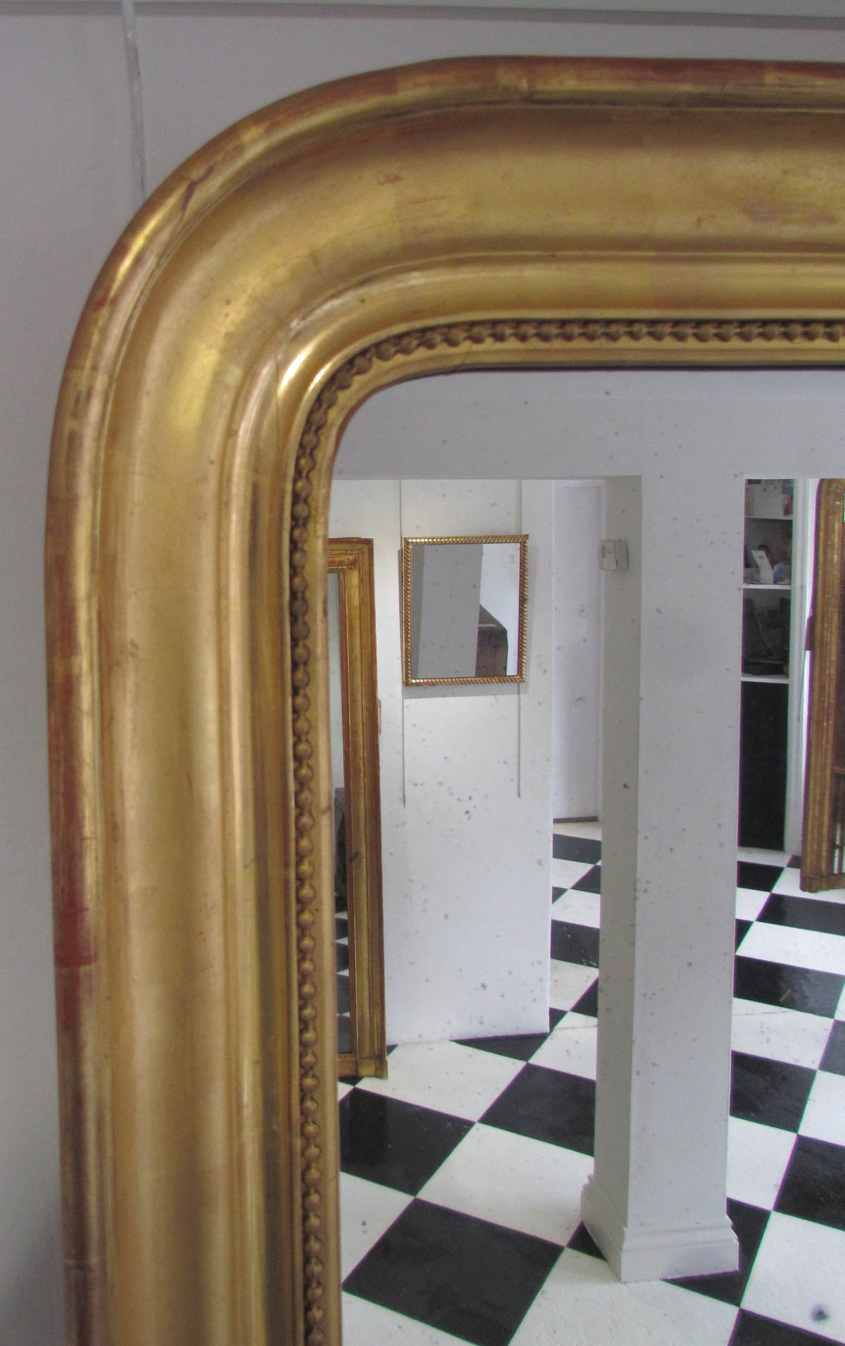 Gilt curvy pair - Image 3